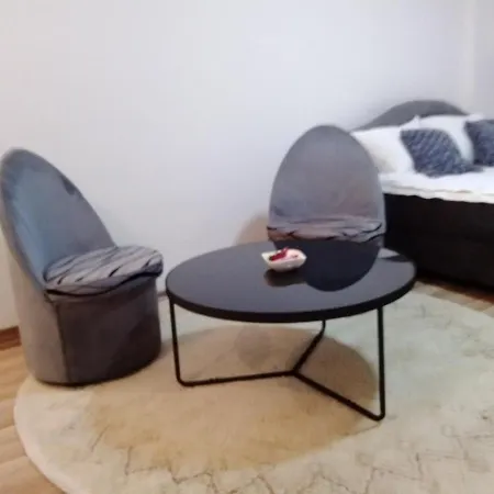 Sleep And Drive No7 Apartment